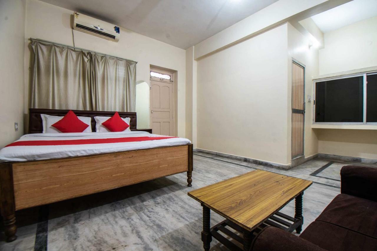 Oyo 29792 Piyush Hajipur Hotel Exterior foto